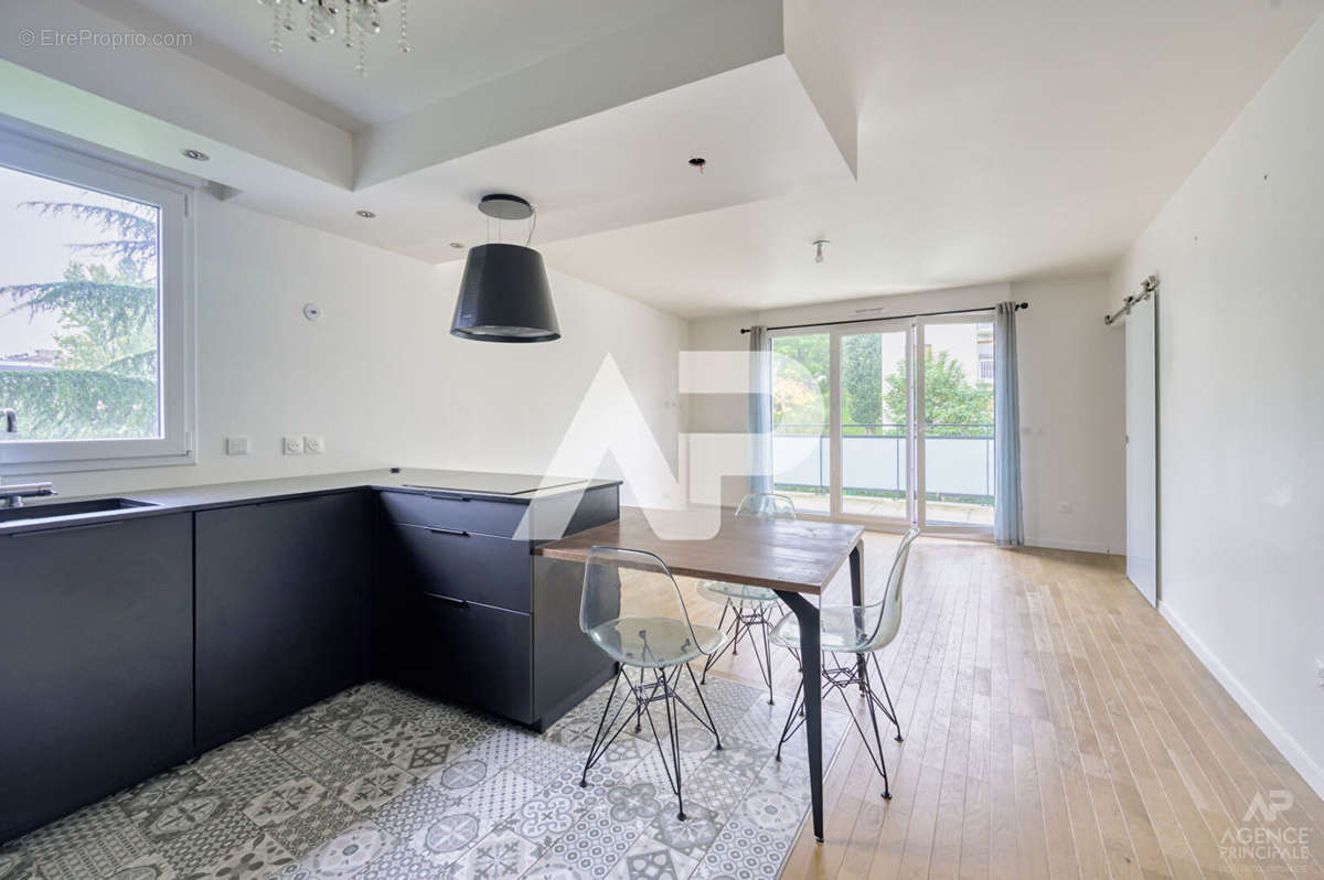 Appartement à RUEIL-MALMAISON