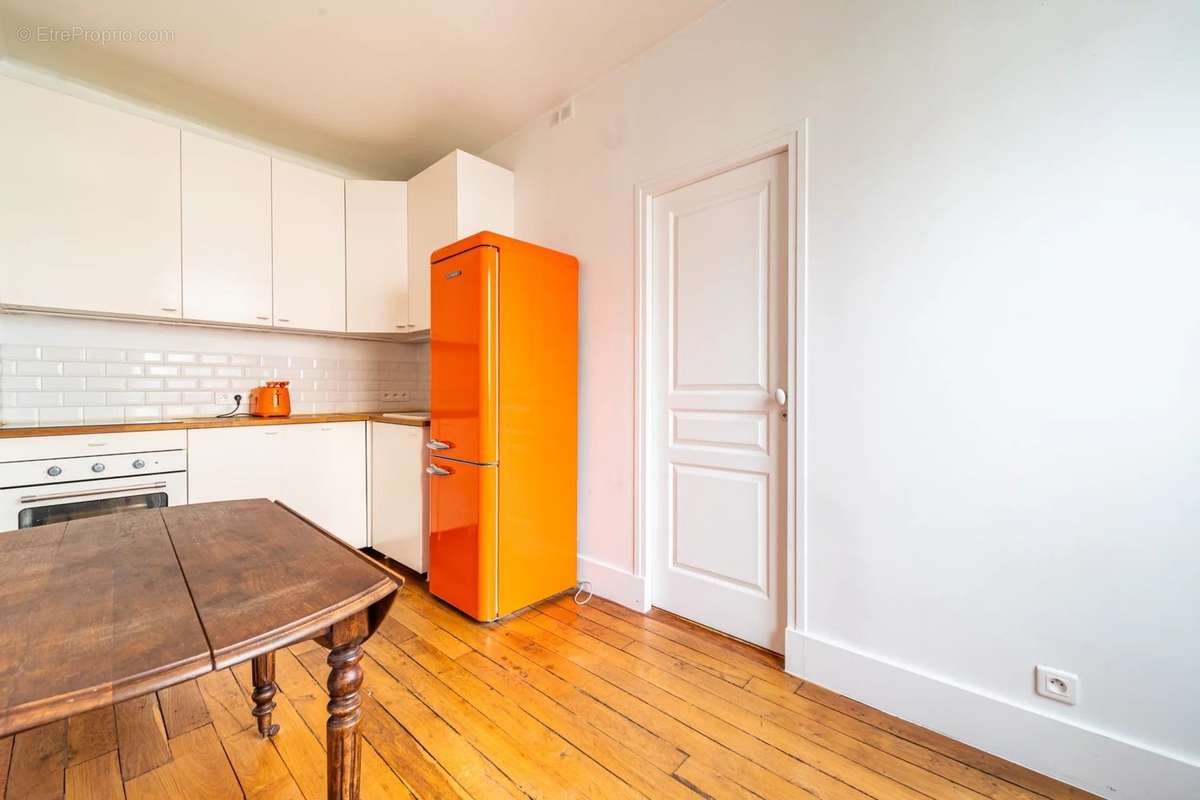 Appartement à PARIS-17E