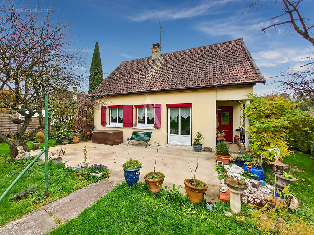 Maison à LIANCOURT-SAINT-PIERRE