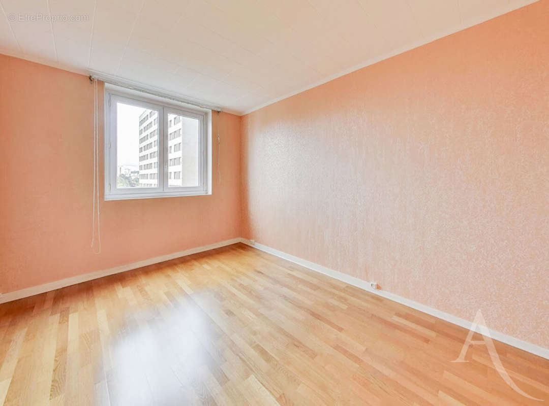 Appartement à ROSNY-SOUS-BOIS