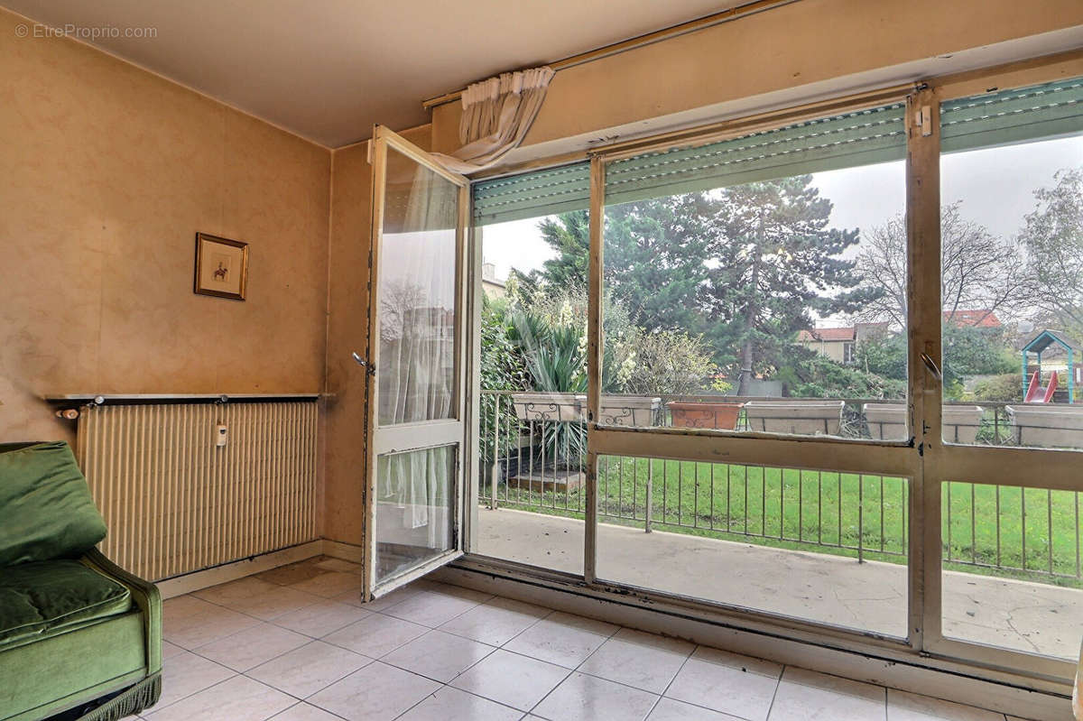 Appartement à AUBERVILLIERS