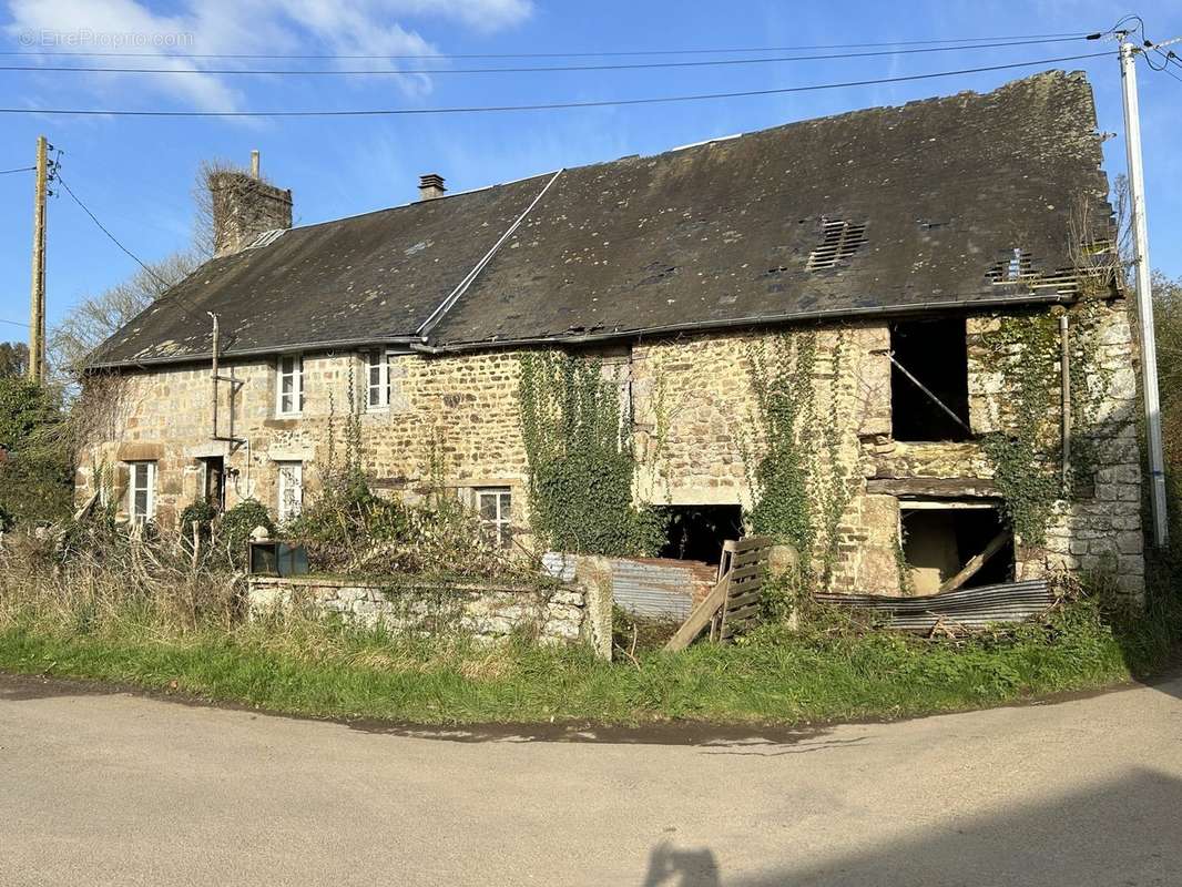 Maison à PONT-D&#039;OUILLY