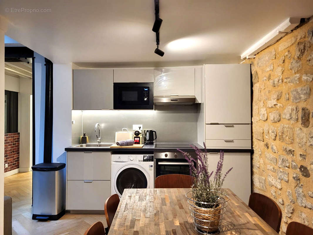 Appartement à PARIS-2E