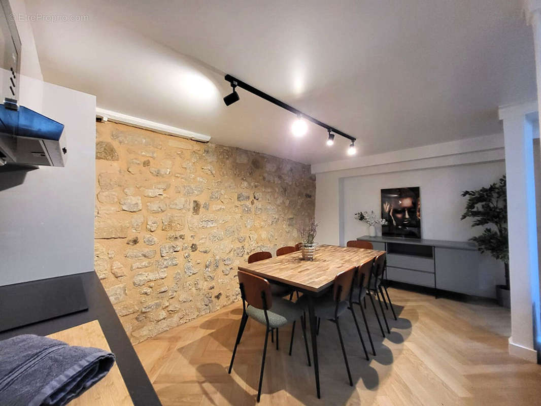 Appartement à PARIS-2E