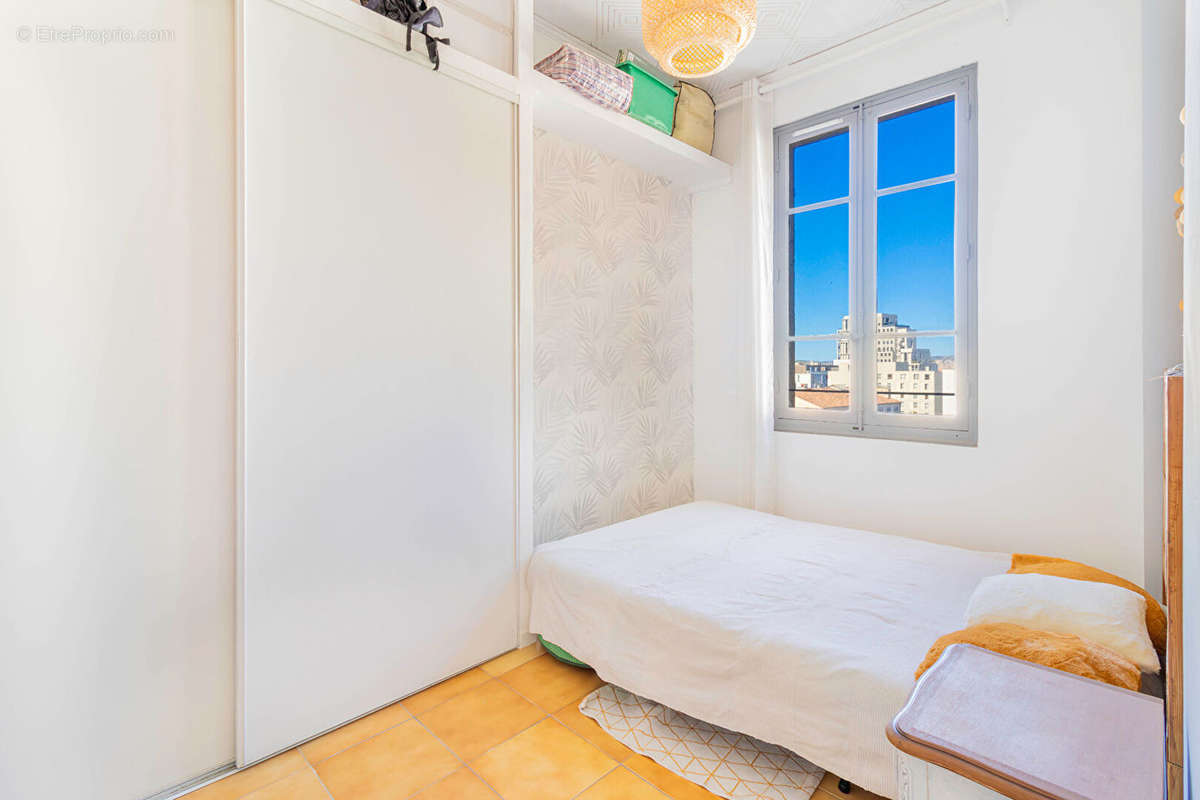 Appartement à MARSEILLE-3E