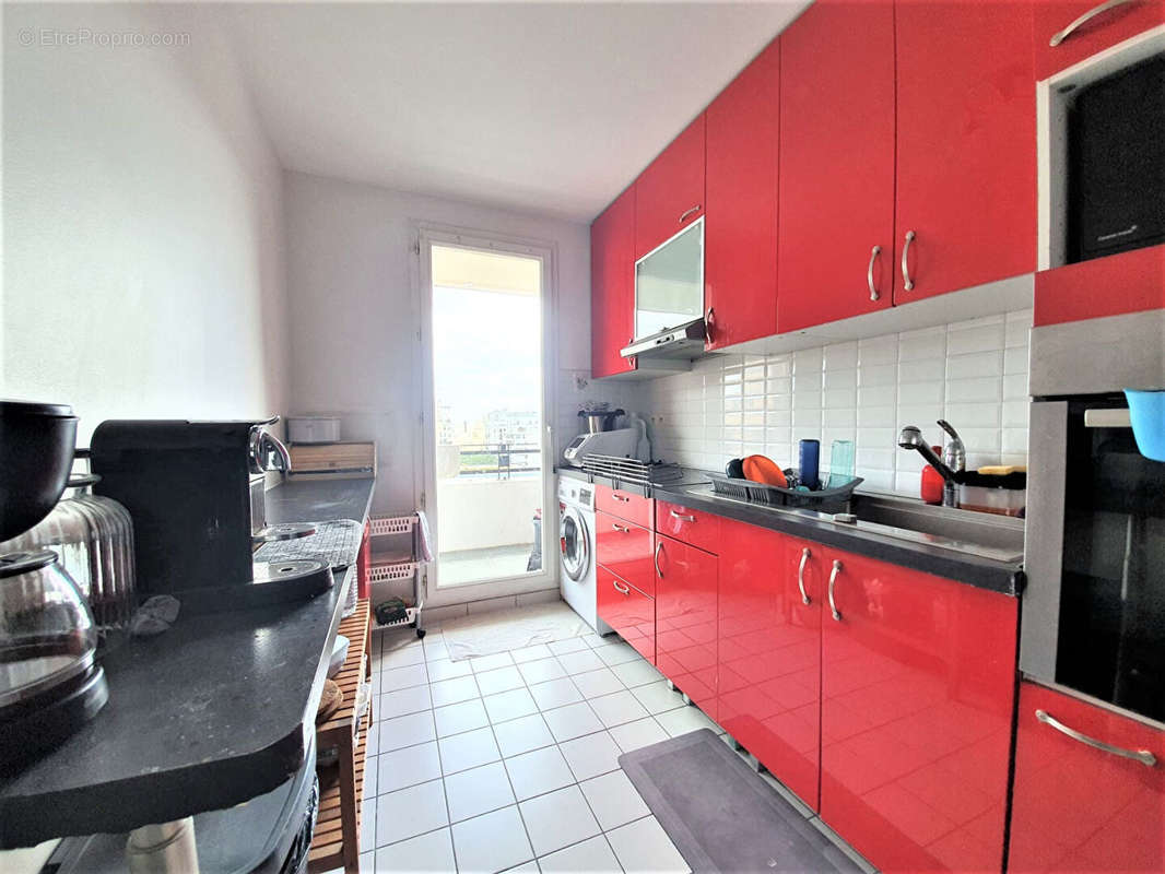 Appartement à COURBEVOIE