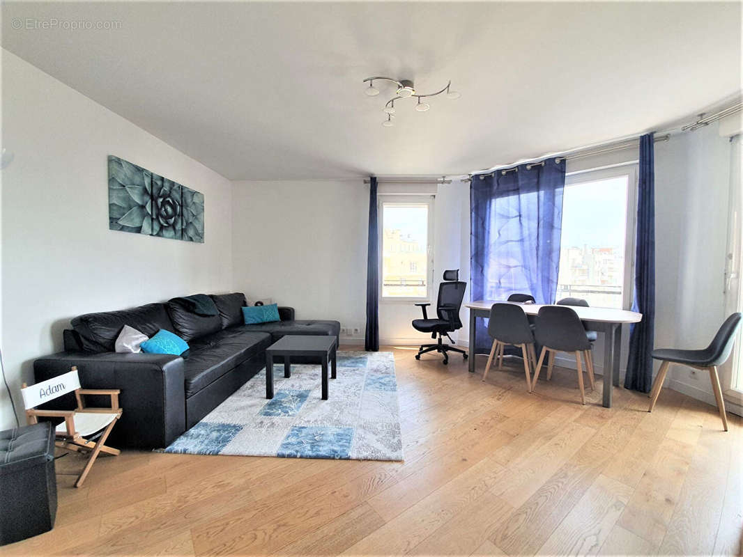 Appartement à COURBEVOIE