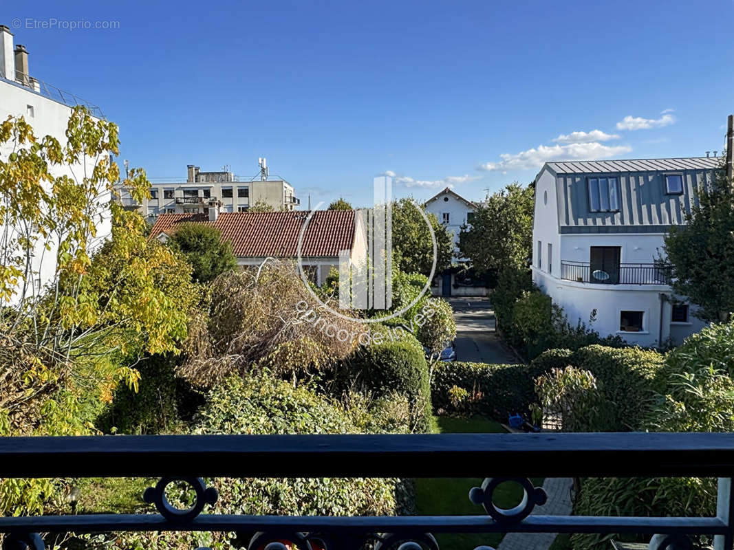 Maison à SURESNES