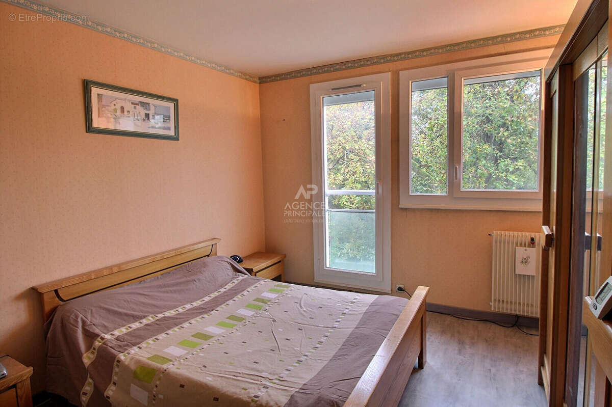 Appartement à VERNEUIL-SUR-SEINE