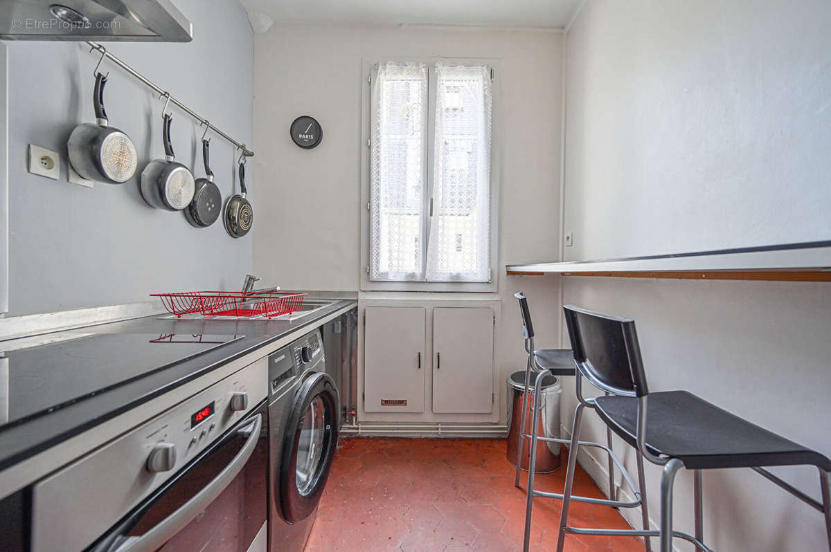 Appartement à PARIS-17E