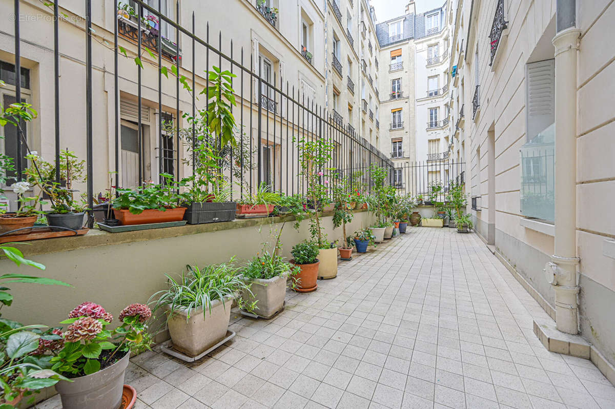 Appartement à PARIS-17E