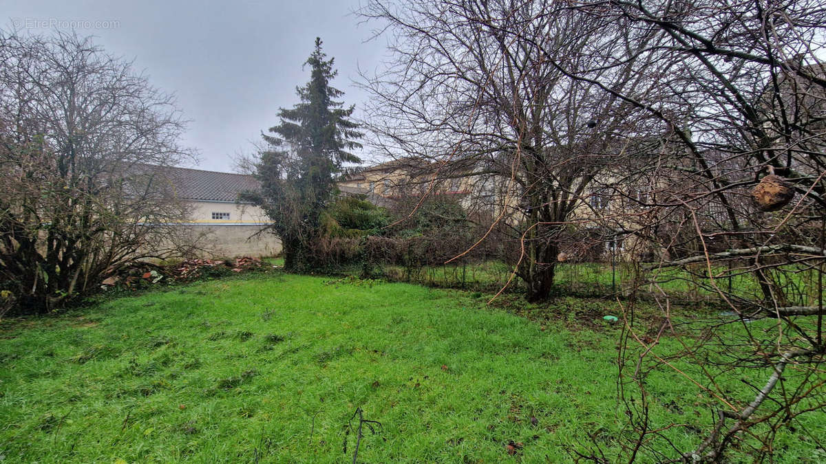 Maison à AMBERIEU-EN-BUGEY