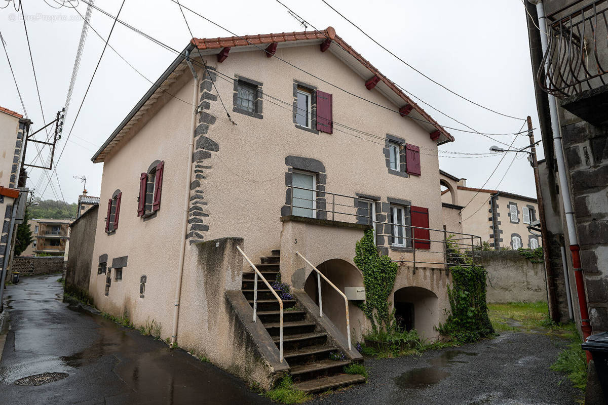 Maison à BLANZAT