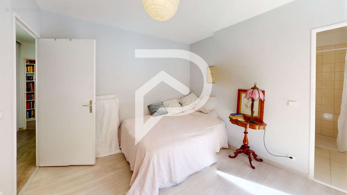 Appartement à VILLENEUVE-LOUBET