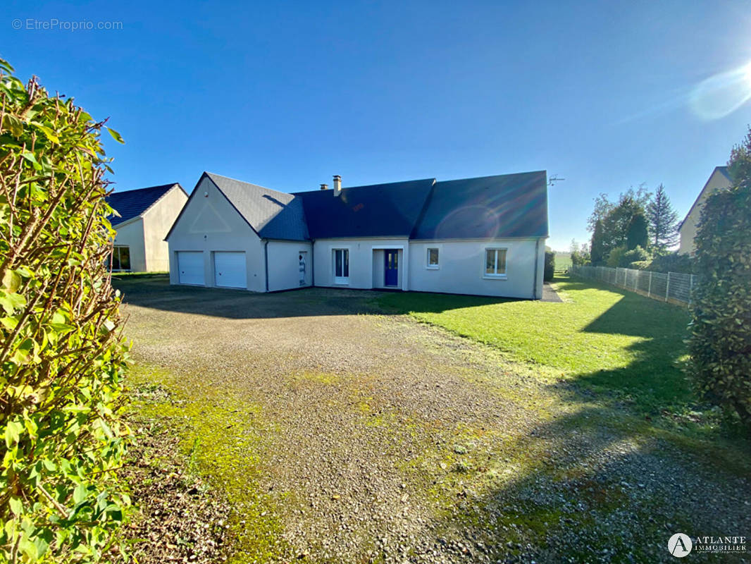 Maison à SAINT-AMAND-LONGPRE