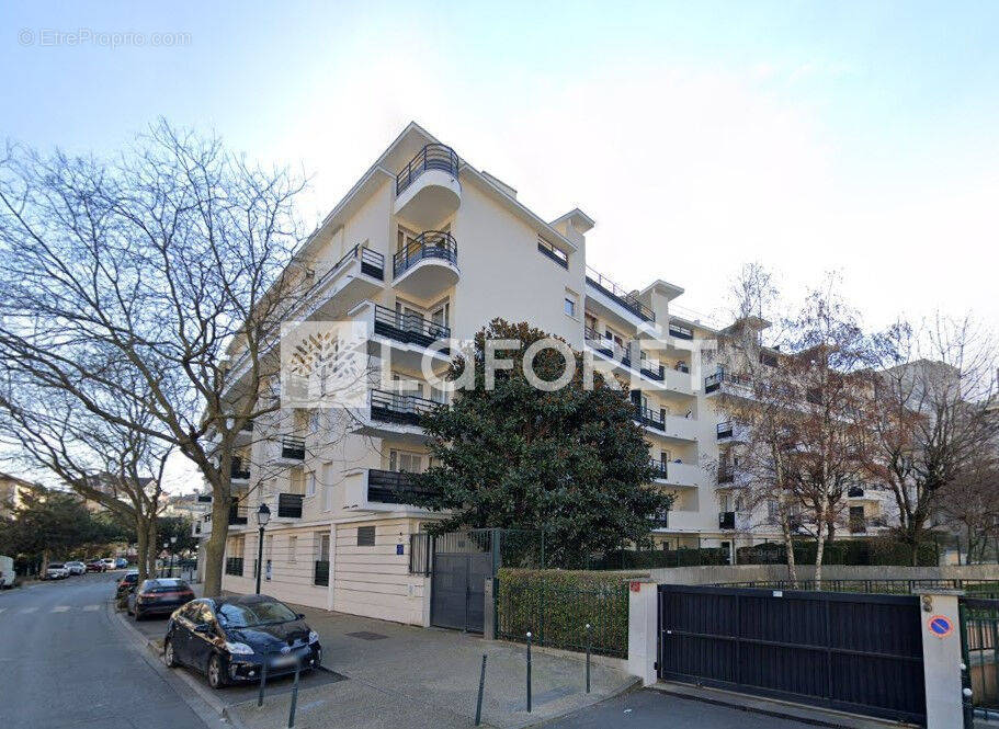 Appartement à VILLENEUVE-LA-GARENNE