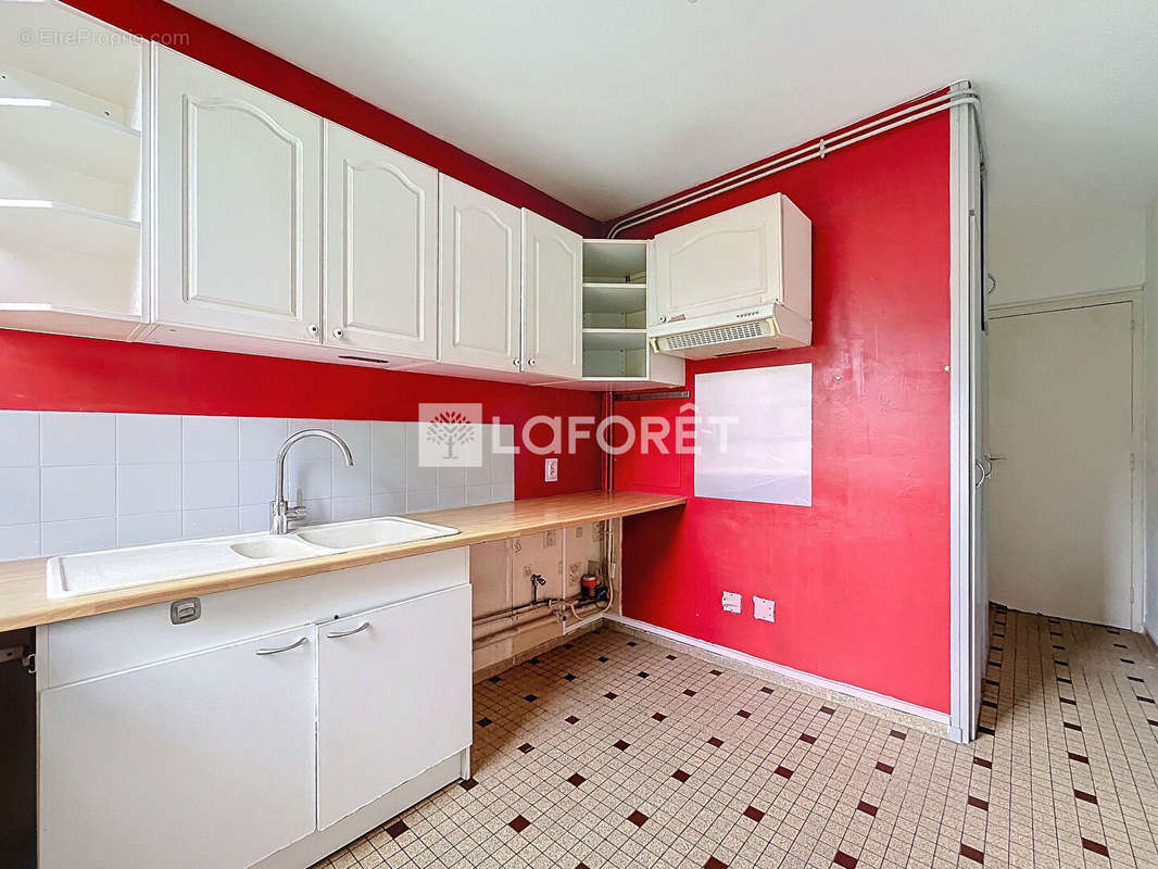 Appartement à GENAY