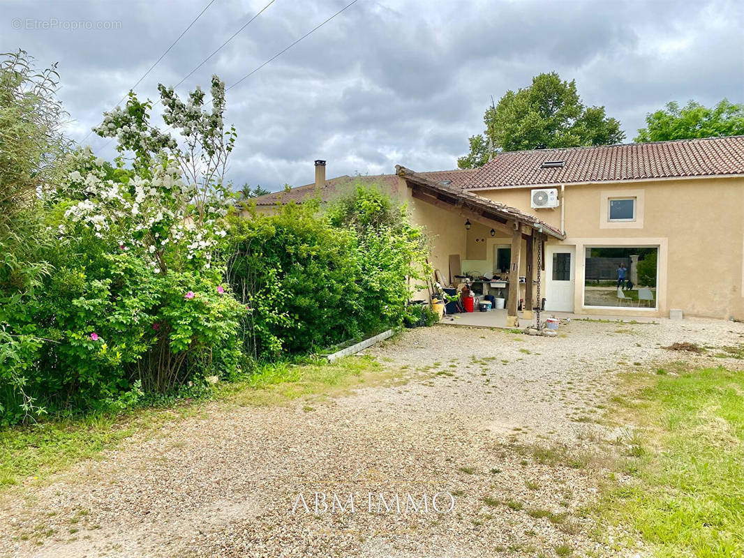 Maison à BEAUMONT-DU-PERIGORD