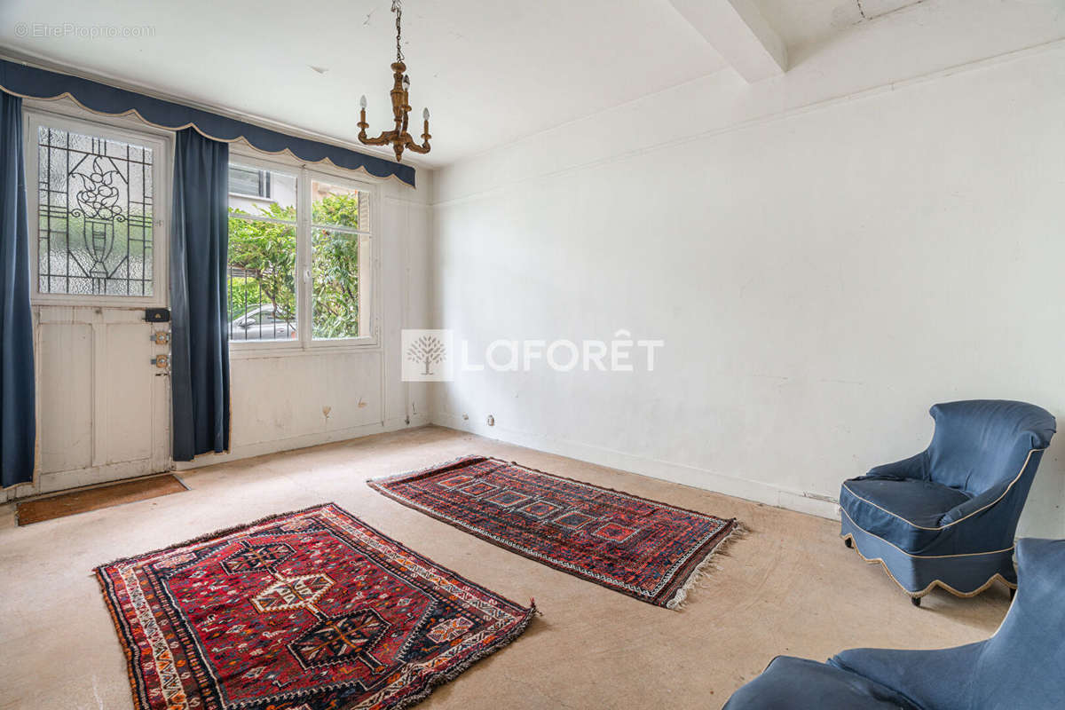 Appartement à NEUILLY-SUR-SEINE