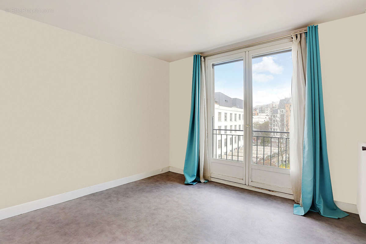 Appartement à PARIS-10E