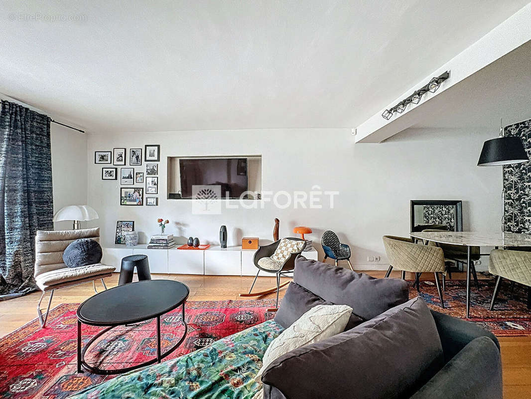 Appartement à MARSEILLE-4E