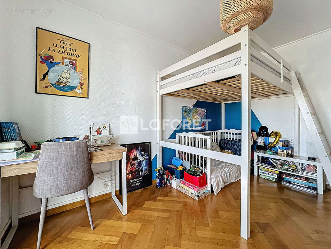 Appartement à MARSEILLE-4E