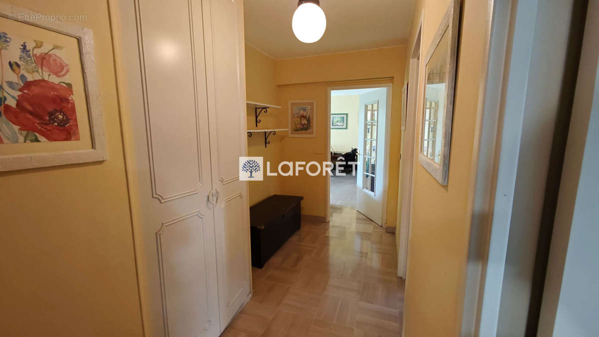 Appartement à VENCE