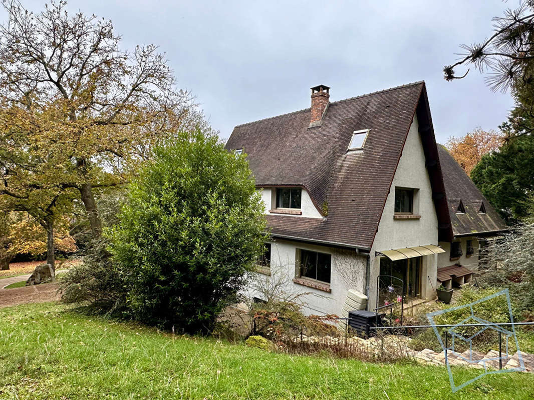 Maison à SAINT-REMY-LES-CHEVREUSE