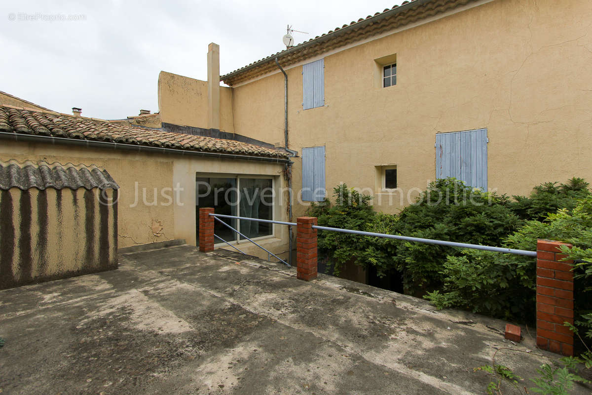 Maison à CAROMB