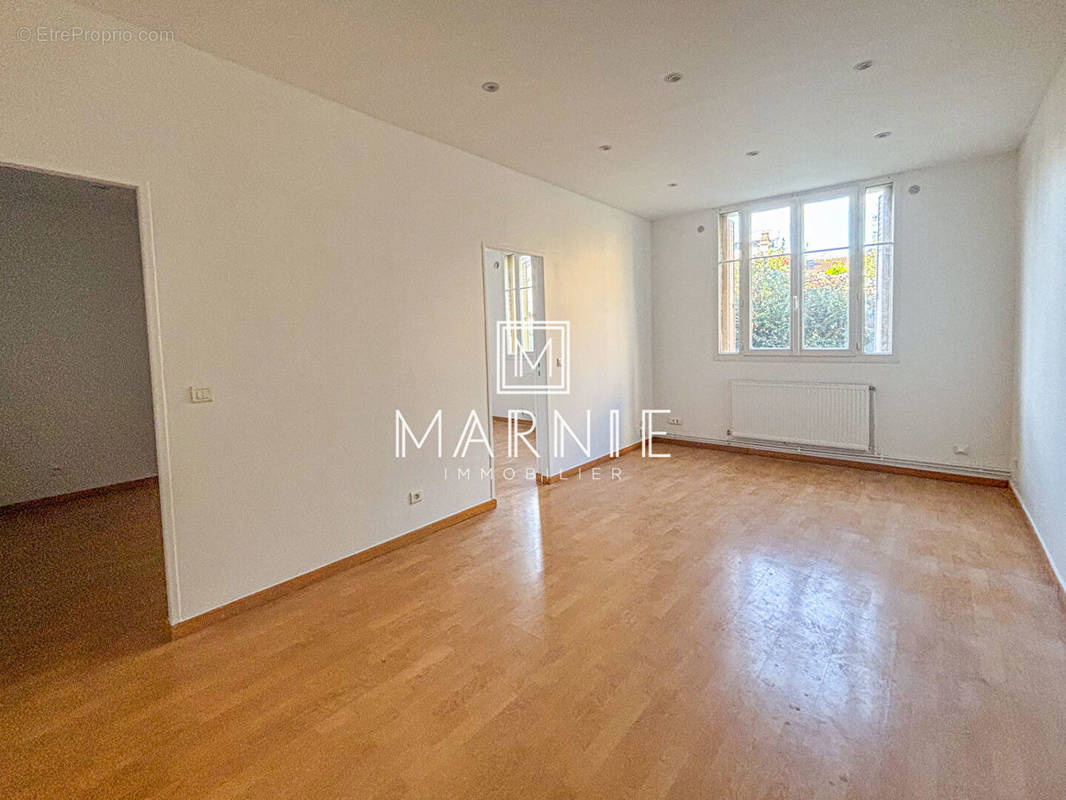 Appartement à COLOMBES