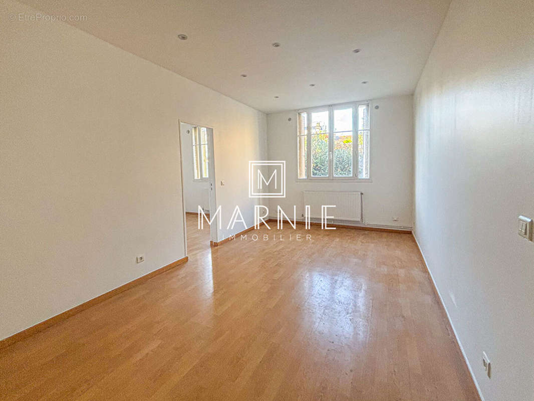 Appartement à COLOMBES