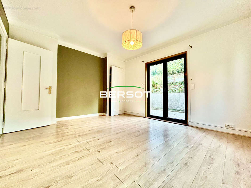 Appartement à EVIAN-LES-BAINS