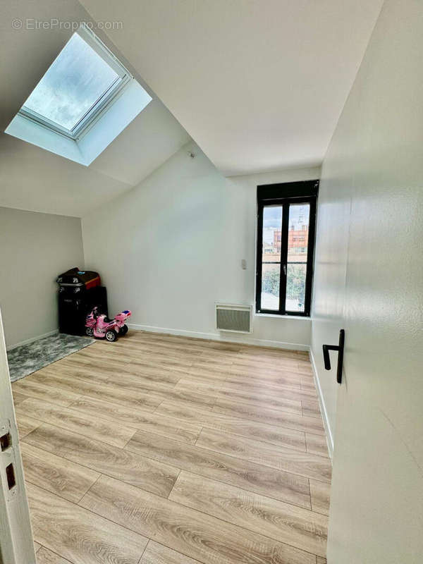 Appartement à AUBERVILLIERS