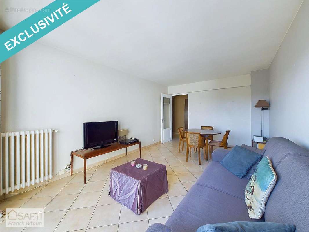 Photo 3 - Appartement à COURBEVOIE