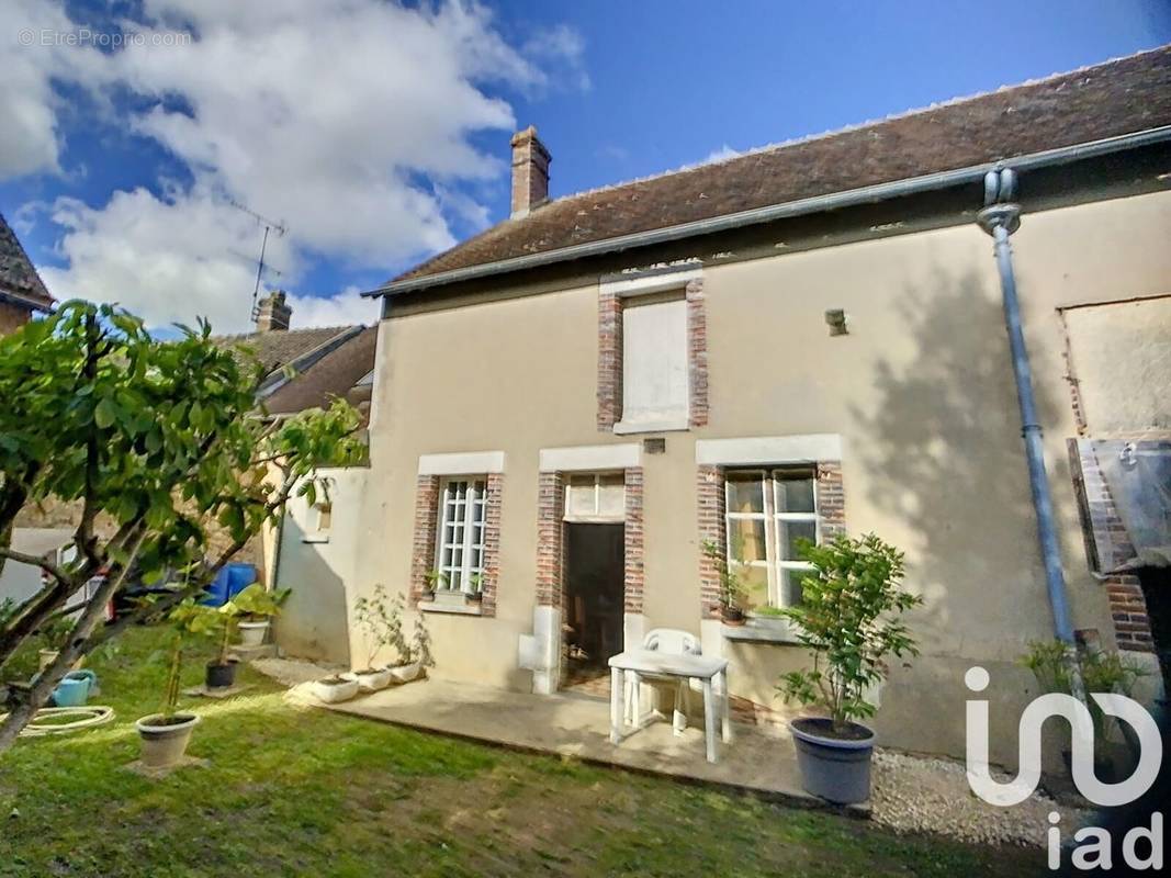 Photo 1 - Maison à LA CHAPELLE-SUR-AVEYRON