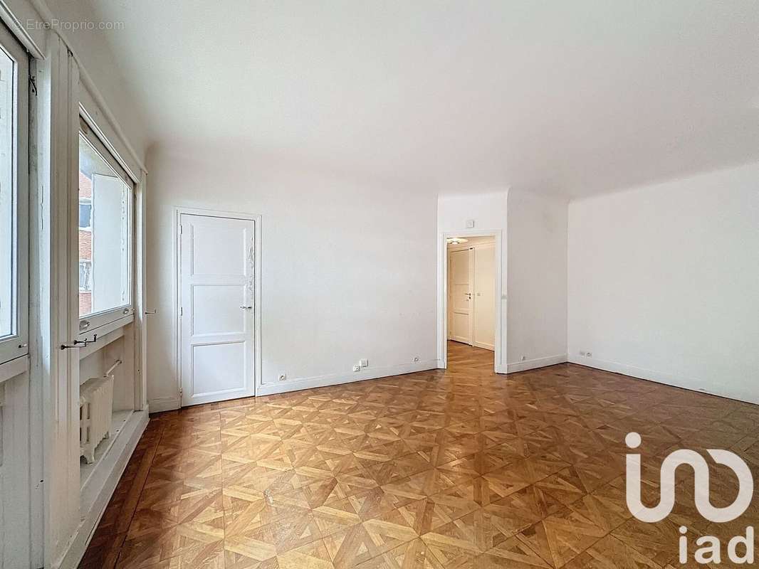 Photo 7 - Appartement à LEVALLOIS-PERRET