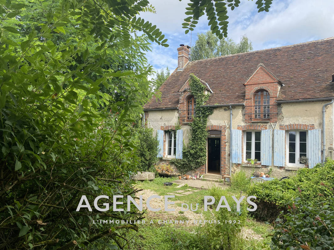 Maison à CHARNY