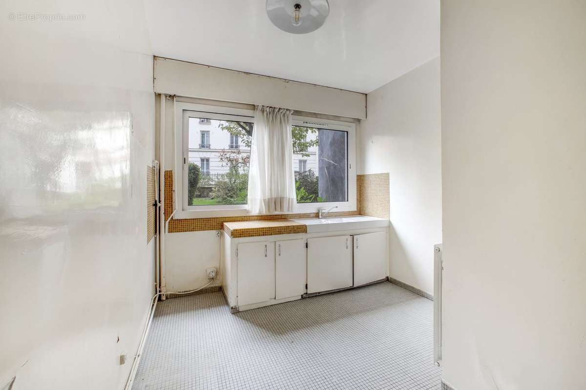 Appartement à PARIS-12E