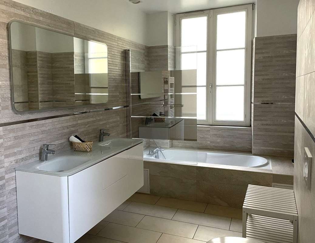 Appartement à VERSAILLES