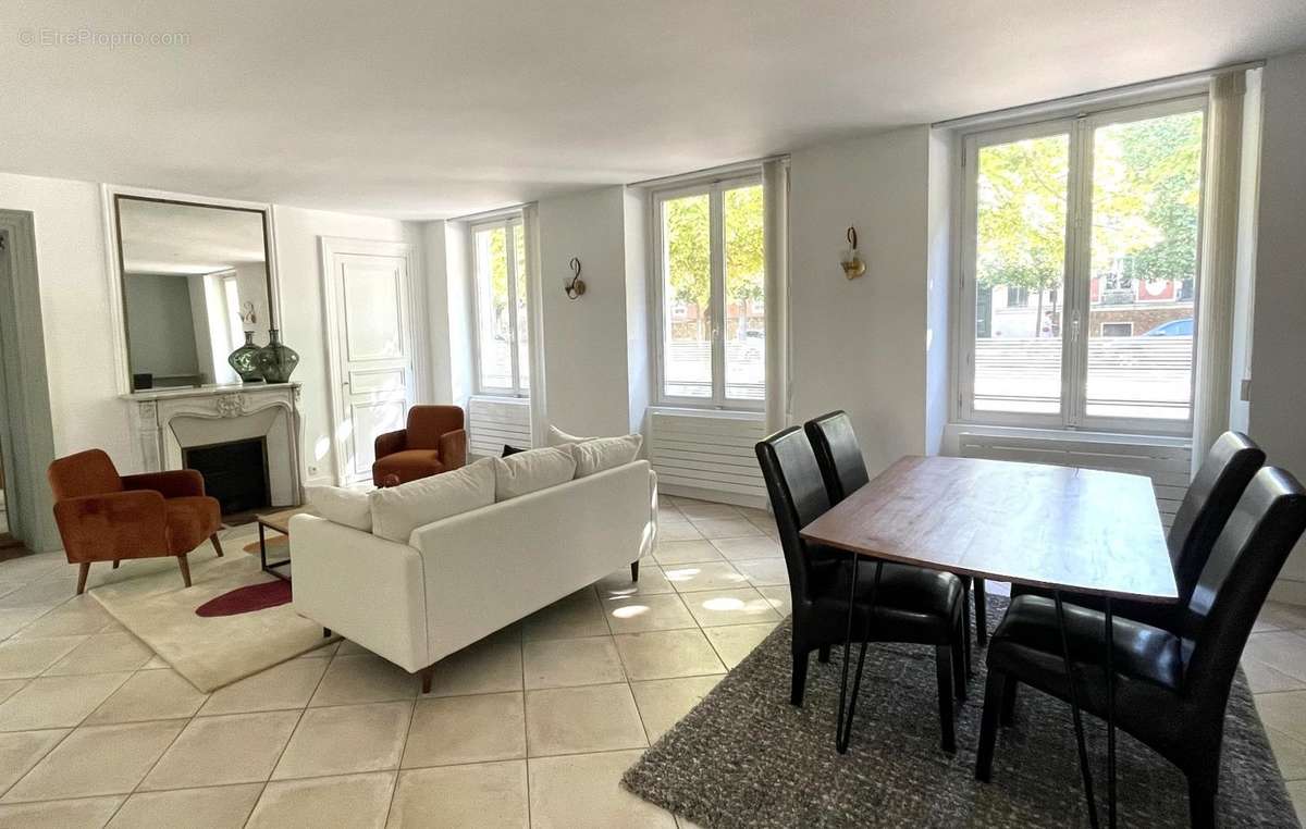 Appartement à VERSAILLES