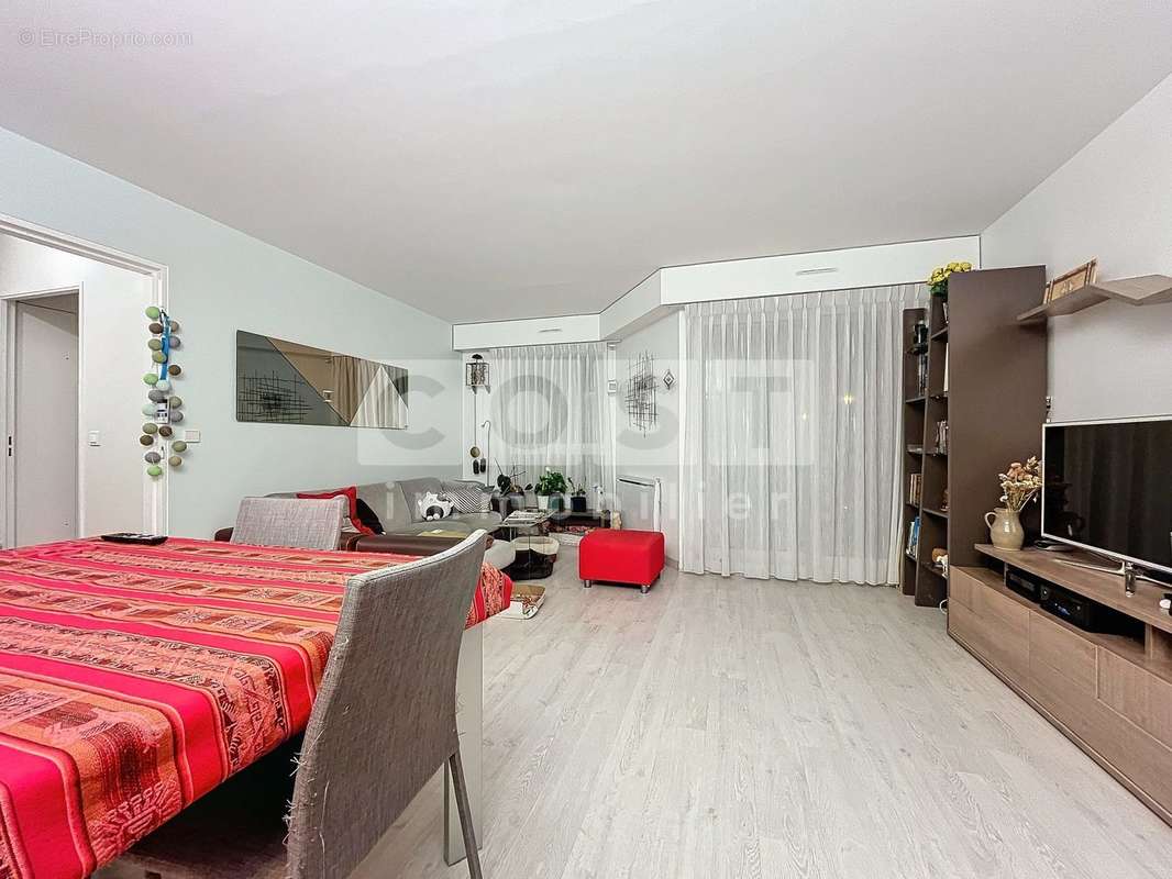 Appartement à ASNIERES-SUR-SEINE