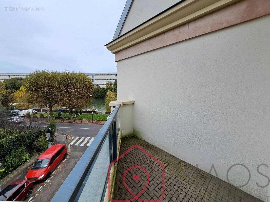 Appartement à VILLENEUVE-LA-GARENNE