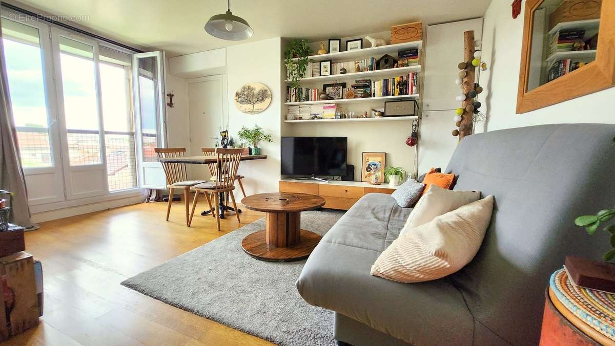 Appartement à MAISONS-ALFORT