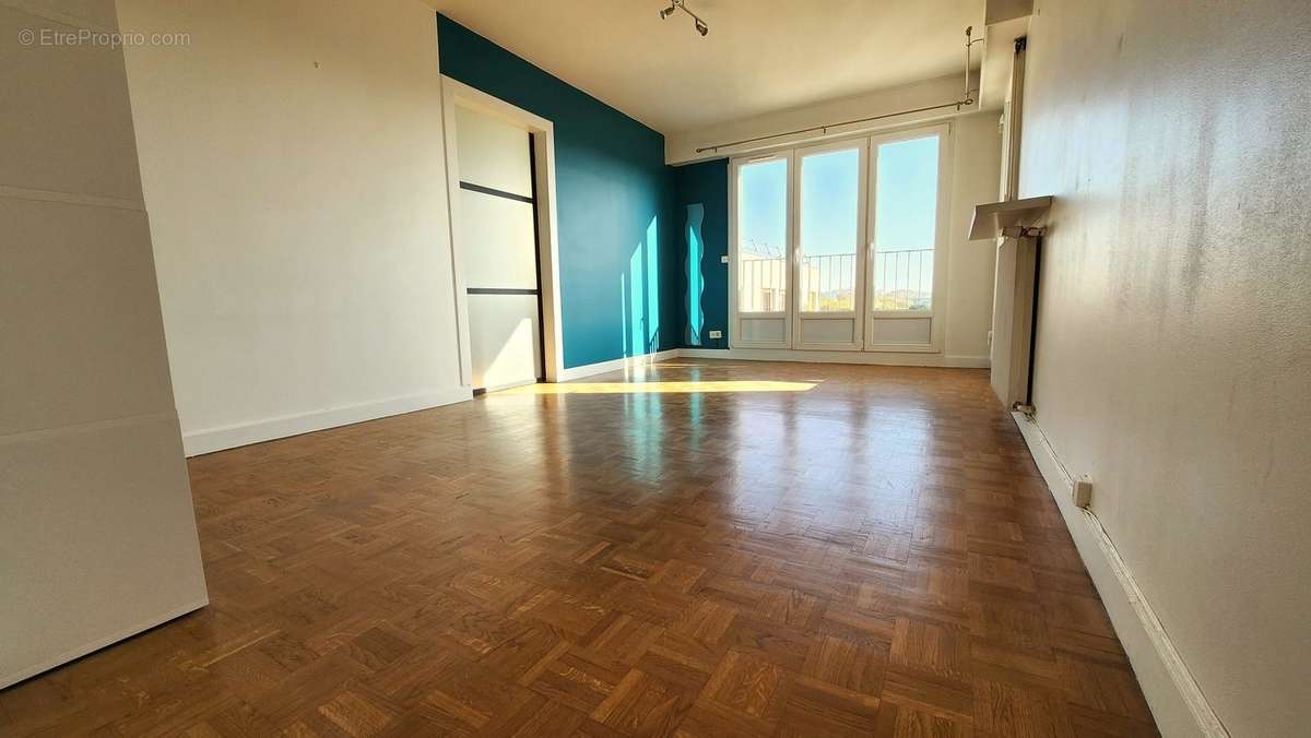 Appartement à MAISONS-ALFORT