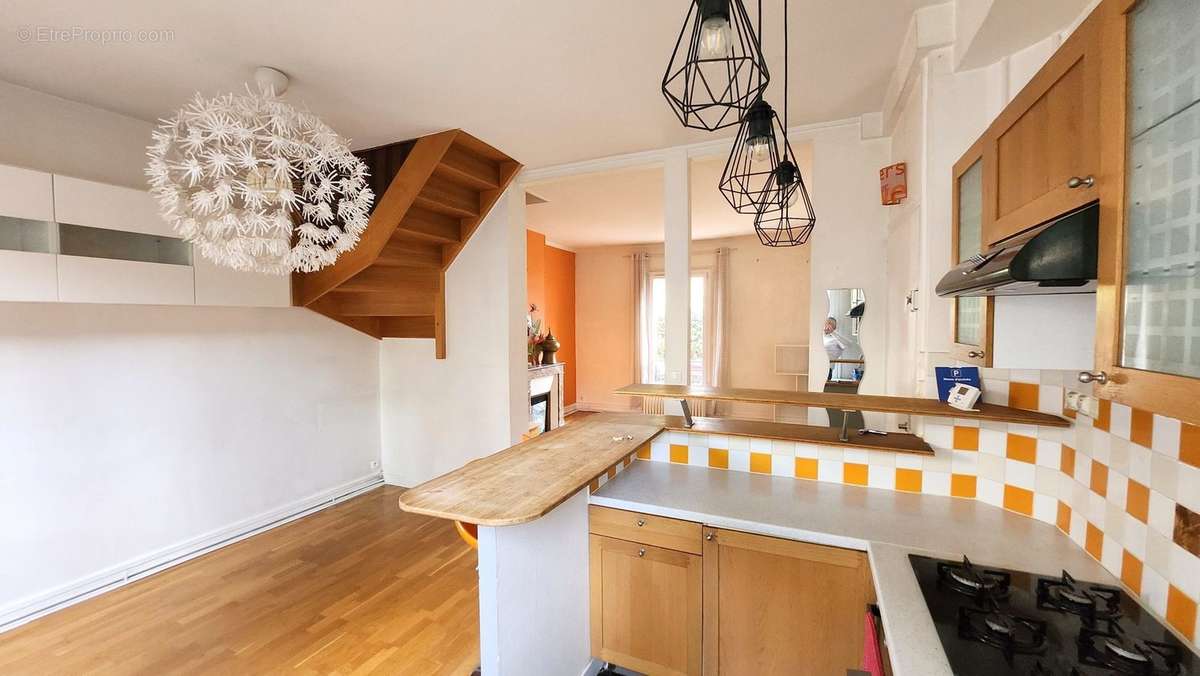 Appartement à MAISONS-ALFORT