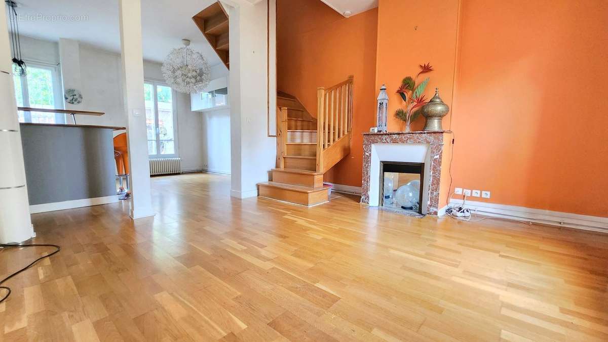 Appartement à MAISONS-ALFORT