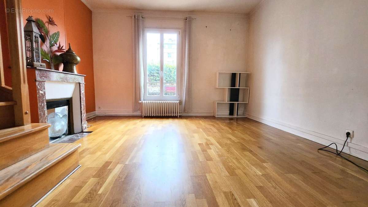 Appartement à MAISONS-ALFORT