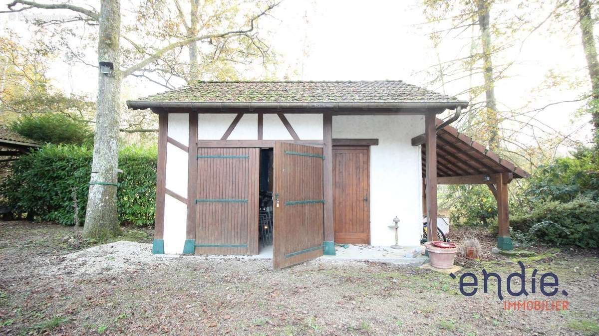 Maison à NEUVY-SUR-BARANGEON