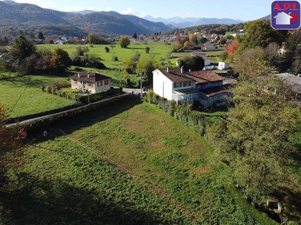 Terrain à SAINT-GIRONS