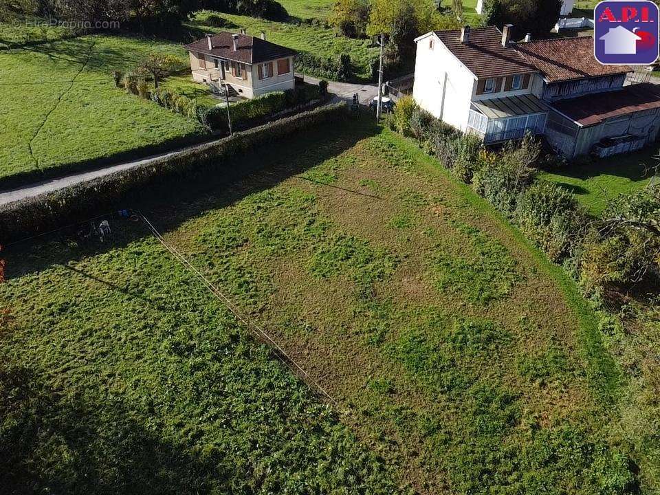 Terrain à SAINT-GIRONS